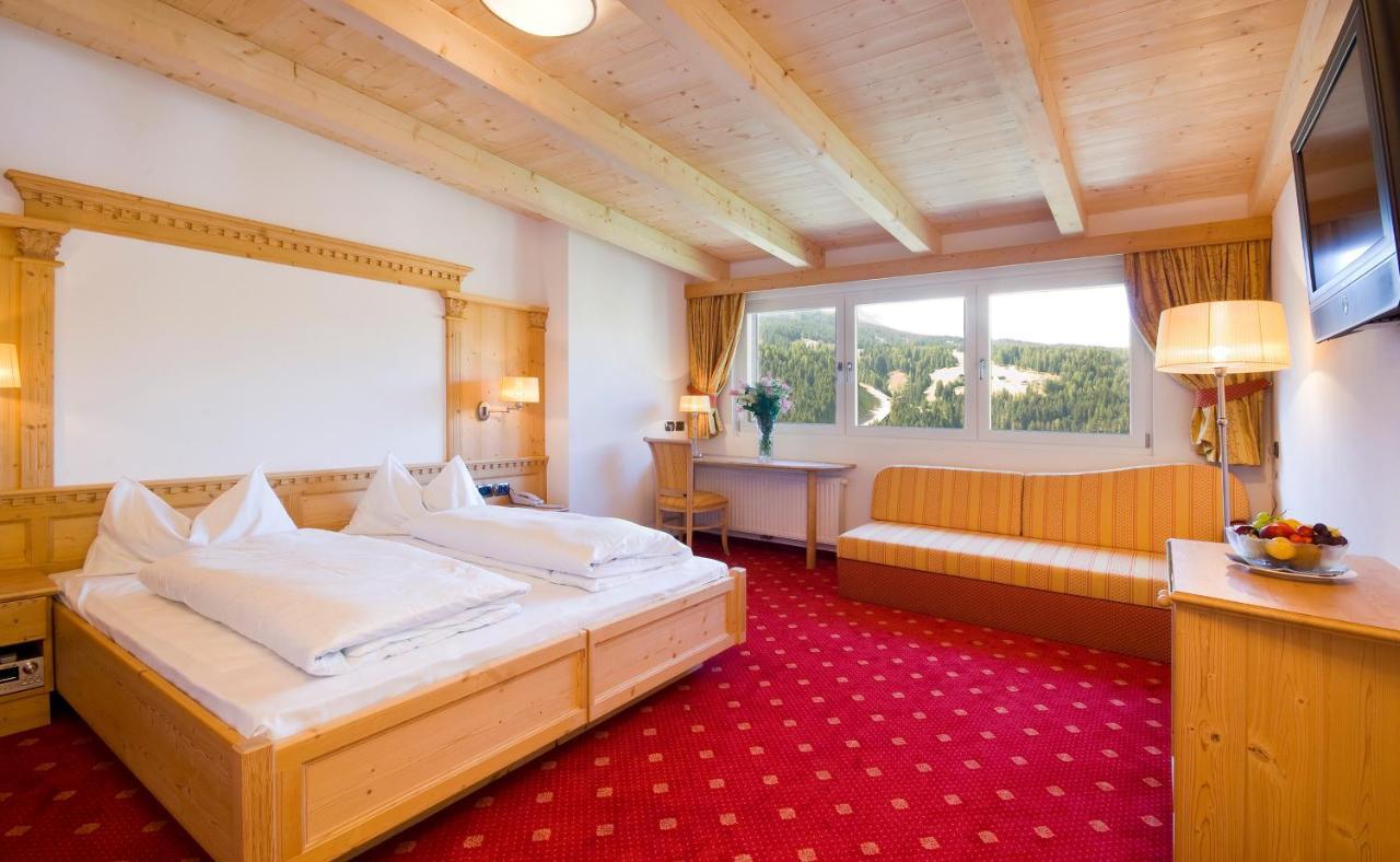 Kristiania Small Dolomites Hotel Selva di Val Gardena Rom bilde